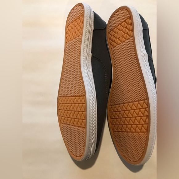 Sneaker. Gray. NWOT - Picture 4 of 5